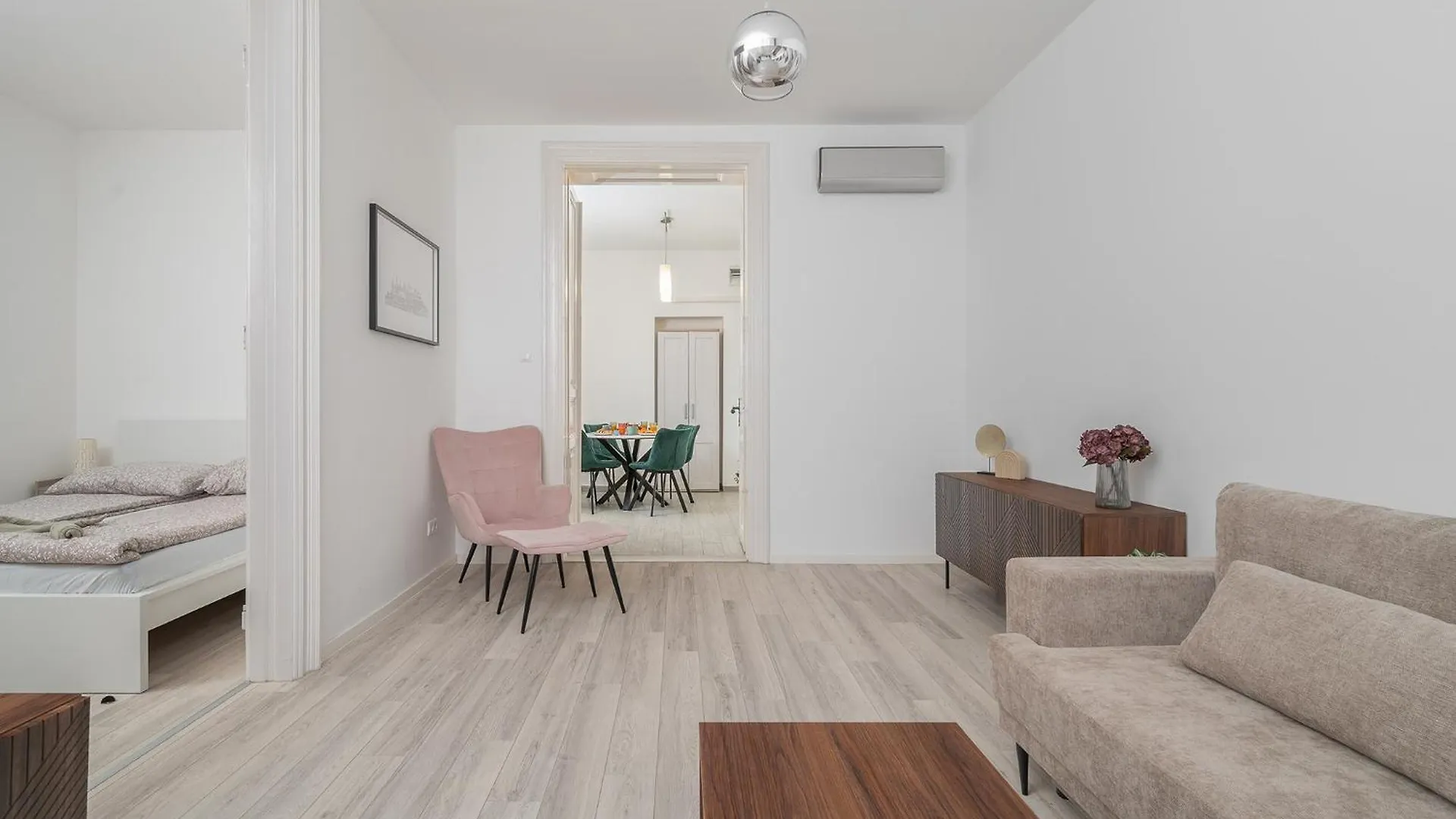 Budapest City Park Apartment