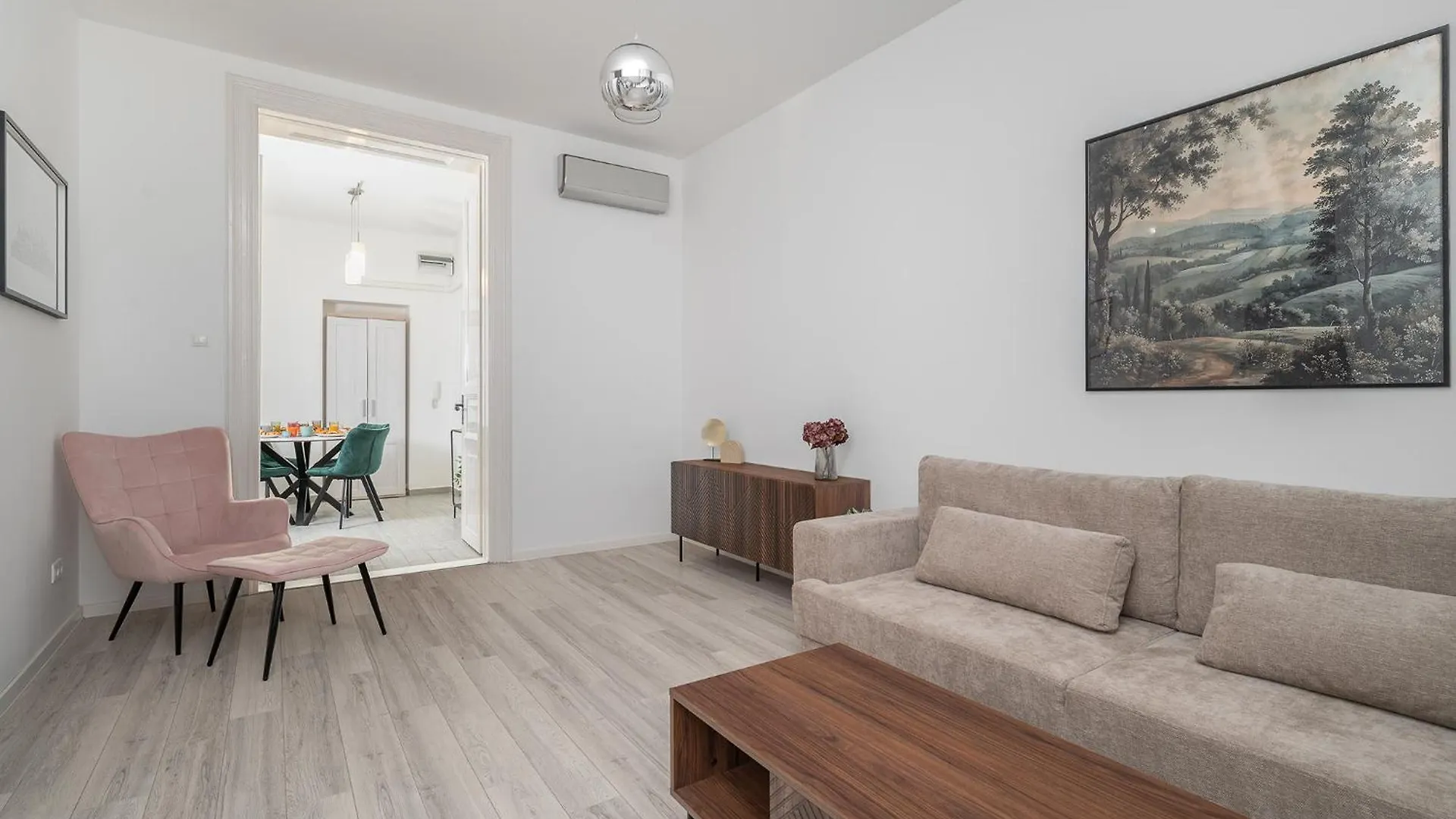 Budapest City Park Apartment 0*,  المجر